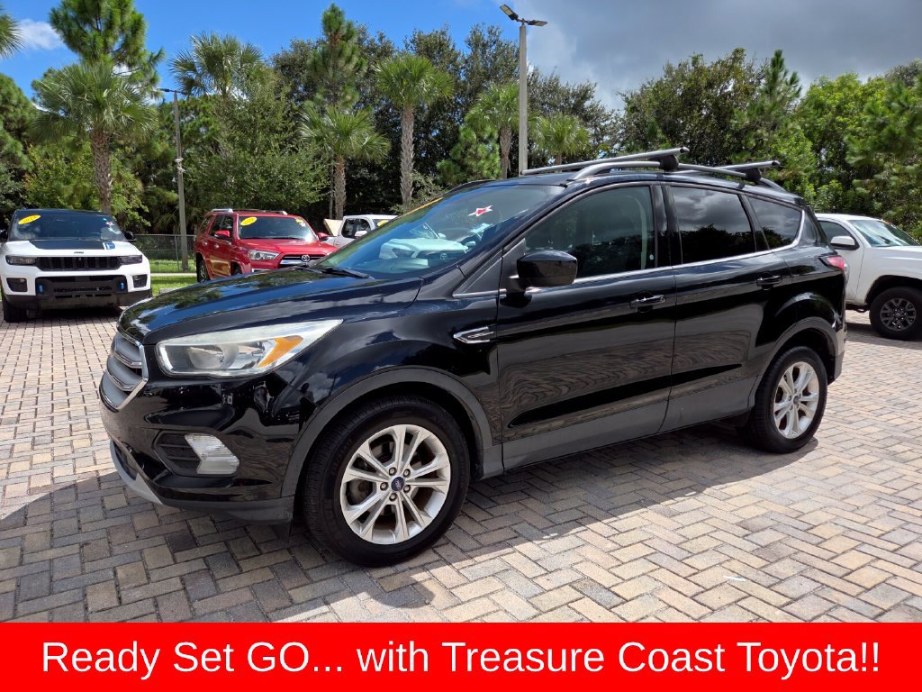 Used 2018 Ford Escape SE w/ SE Sync 3 Package FWD image 4