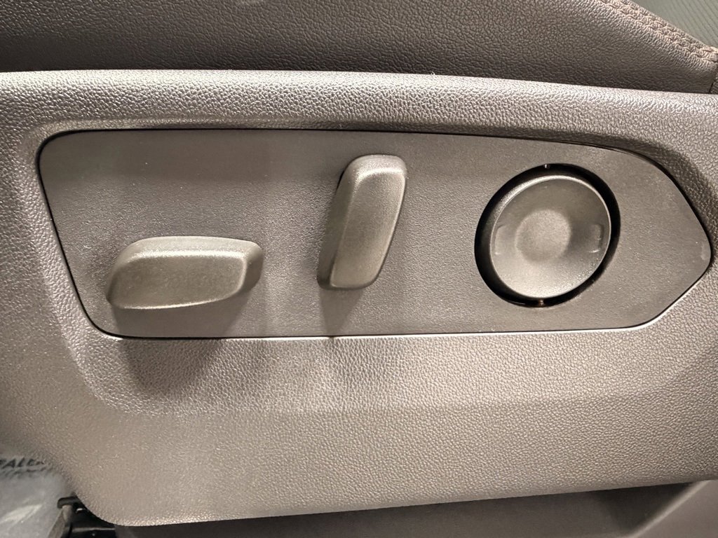 Used 2025 GMC Sierra 1500 AT4 w/ AT4 Premium Package image 30