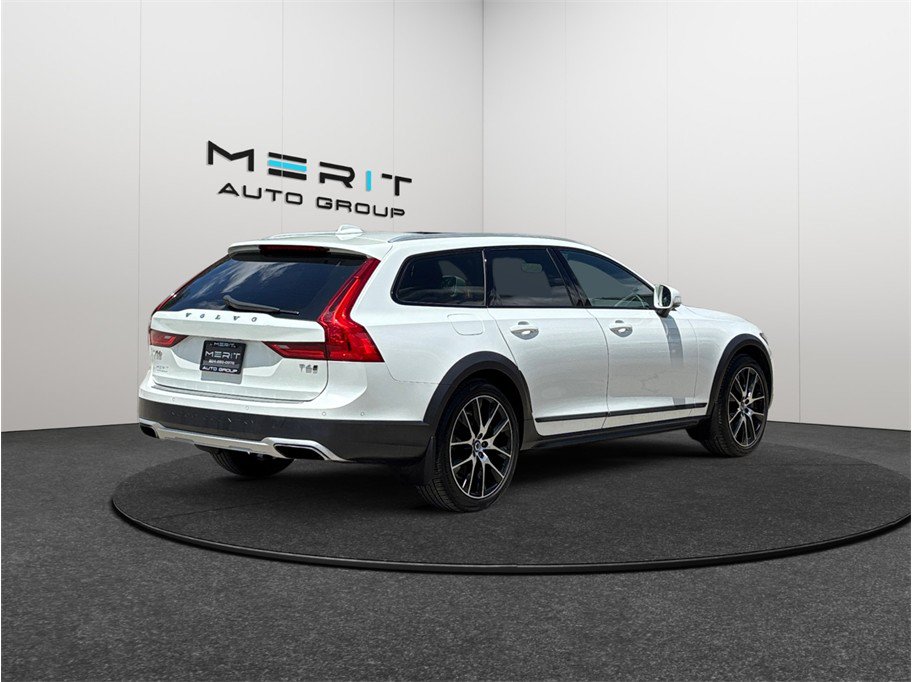 Used 2018 Volvo V90 T6 Cross Country w/ Convenience Package AWD/4WD image 9