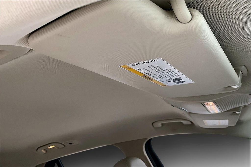 Used 2022 Mercedes-Benz GLC 300 4MATIC image 25