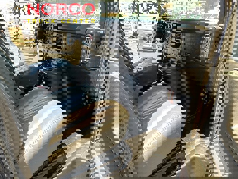 Used 2014 Chevrolet Express 3500 LS image 24