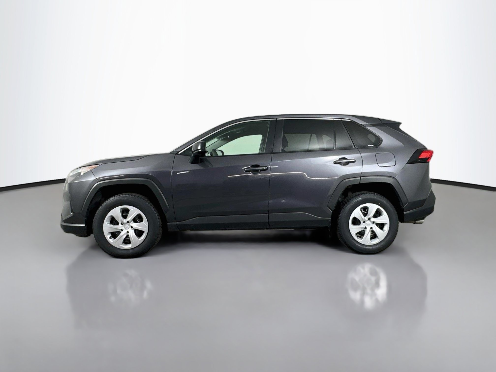 Certified 2025 Toyota RAV4 LE AWD/4WD image 4