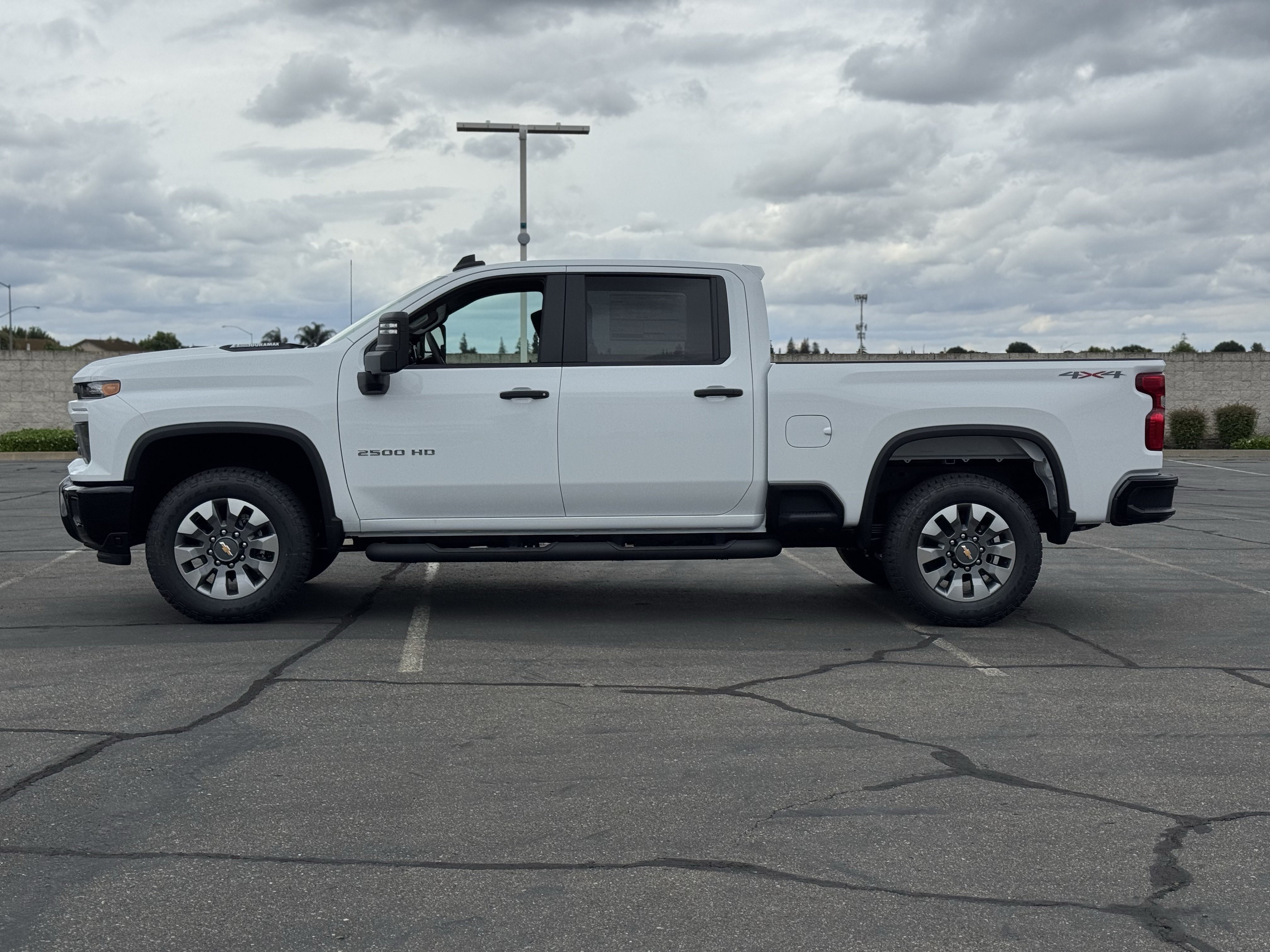 New 2026 Chevrolet Silverado 2500 Custom w/ Custom Value Package AWD/4WD image 4