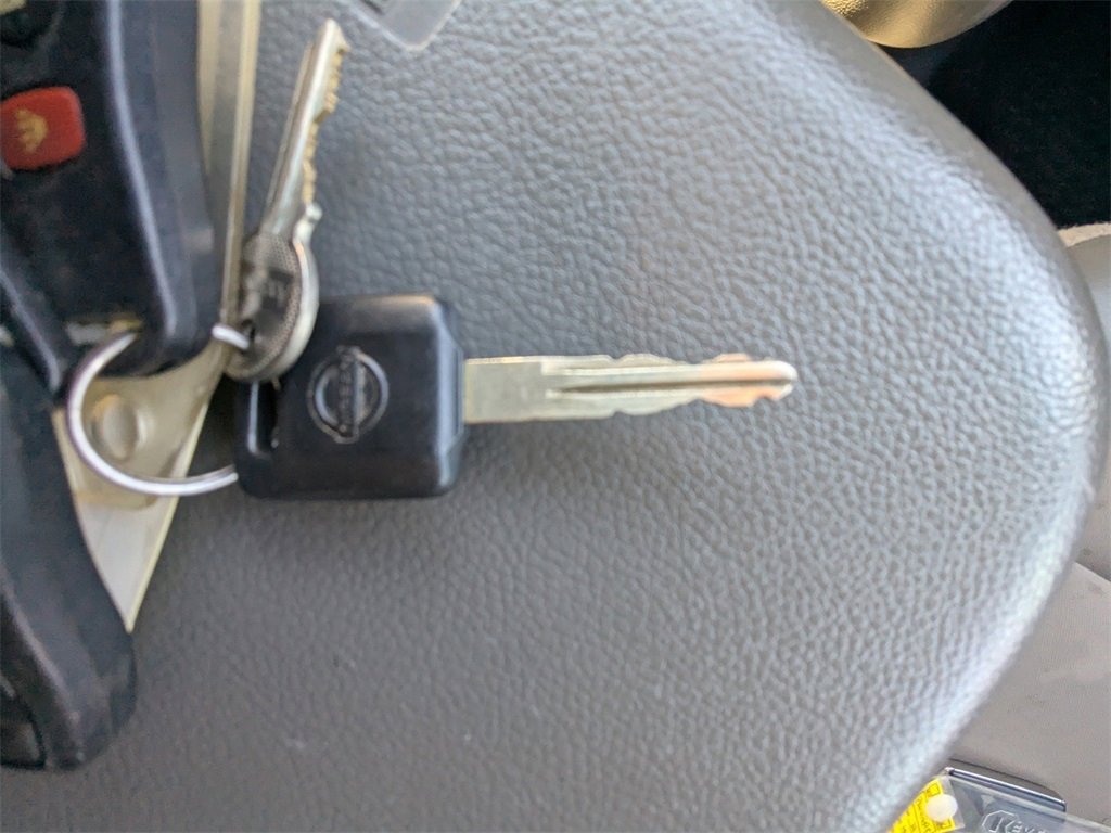 Used 2019 Nissan NV 2500 SV image 32