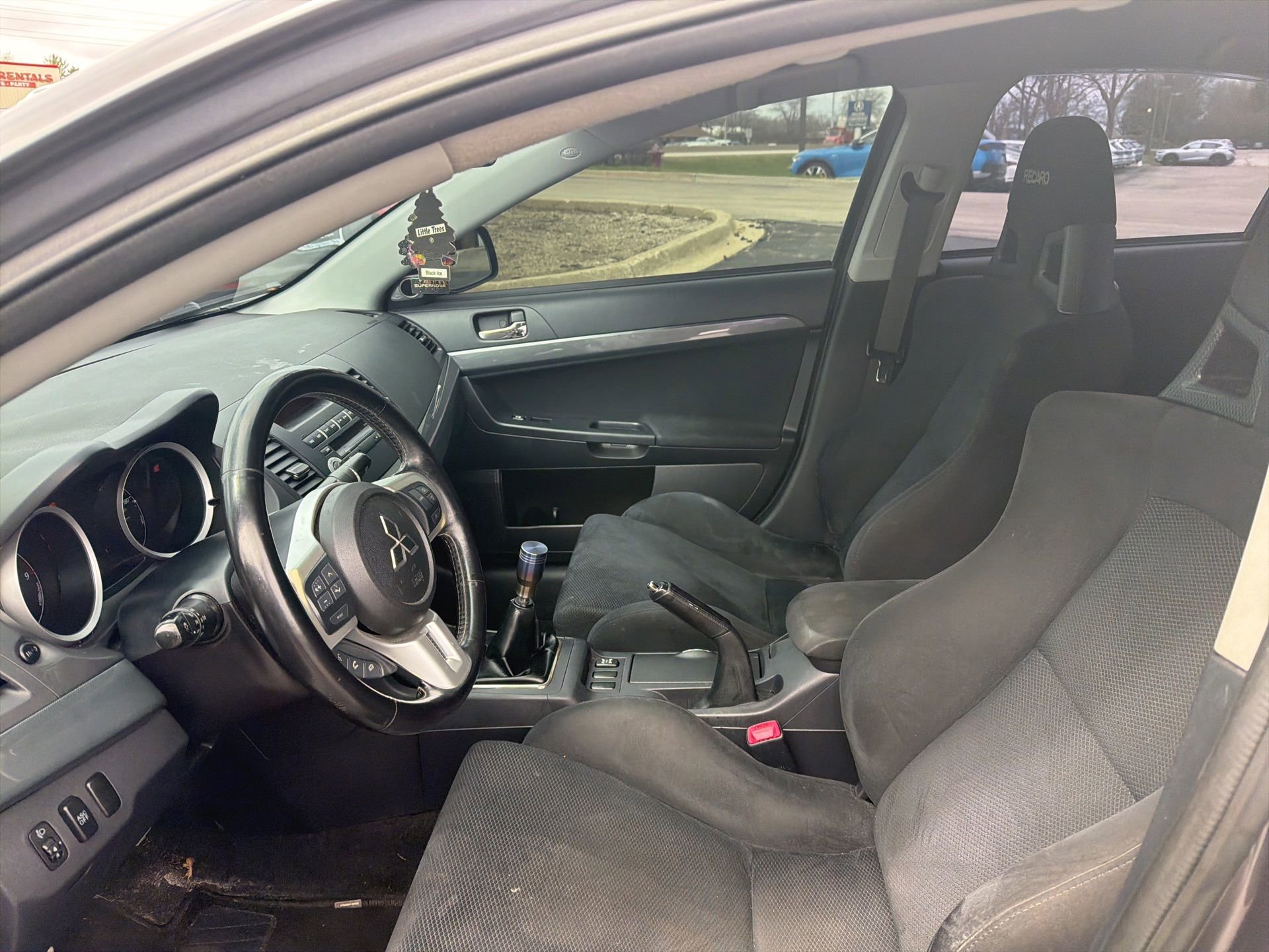 Used 2010 Mitsubishi Lancer Evolution GSR image 3