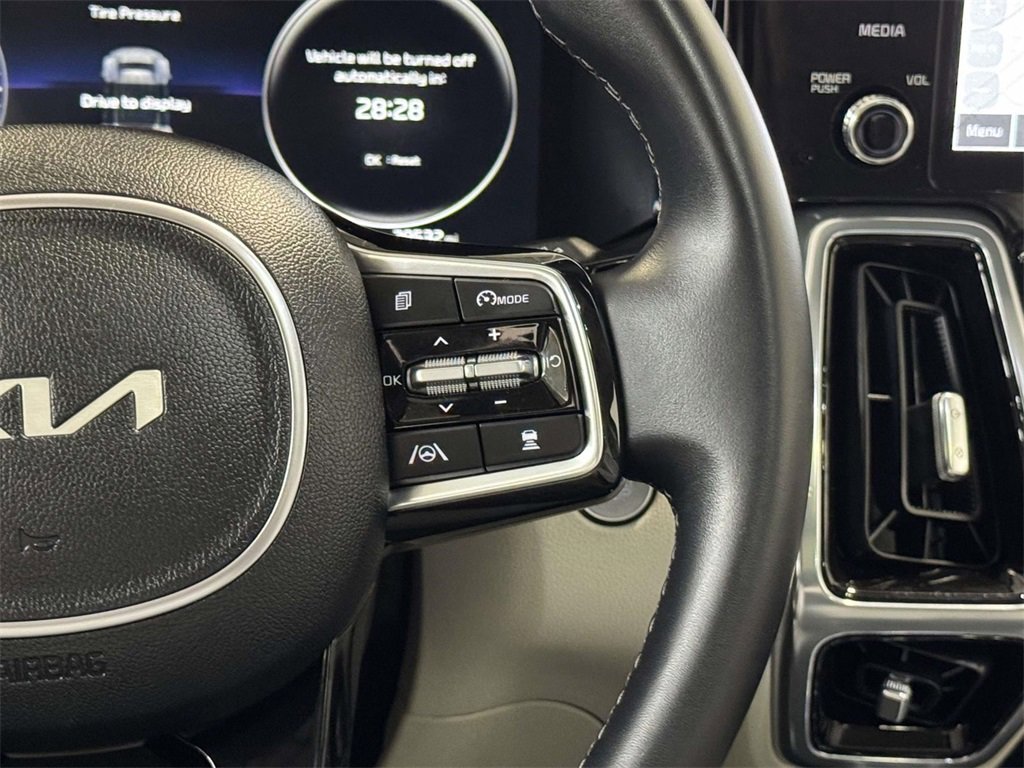 Used 2023 Kia Sorento SX image 28