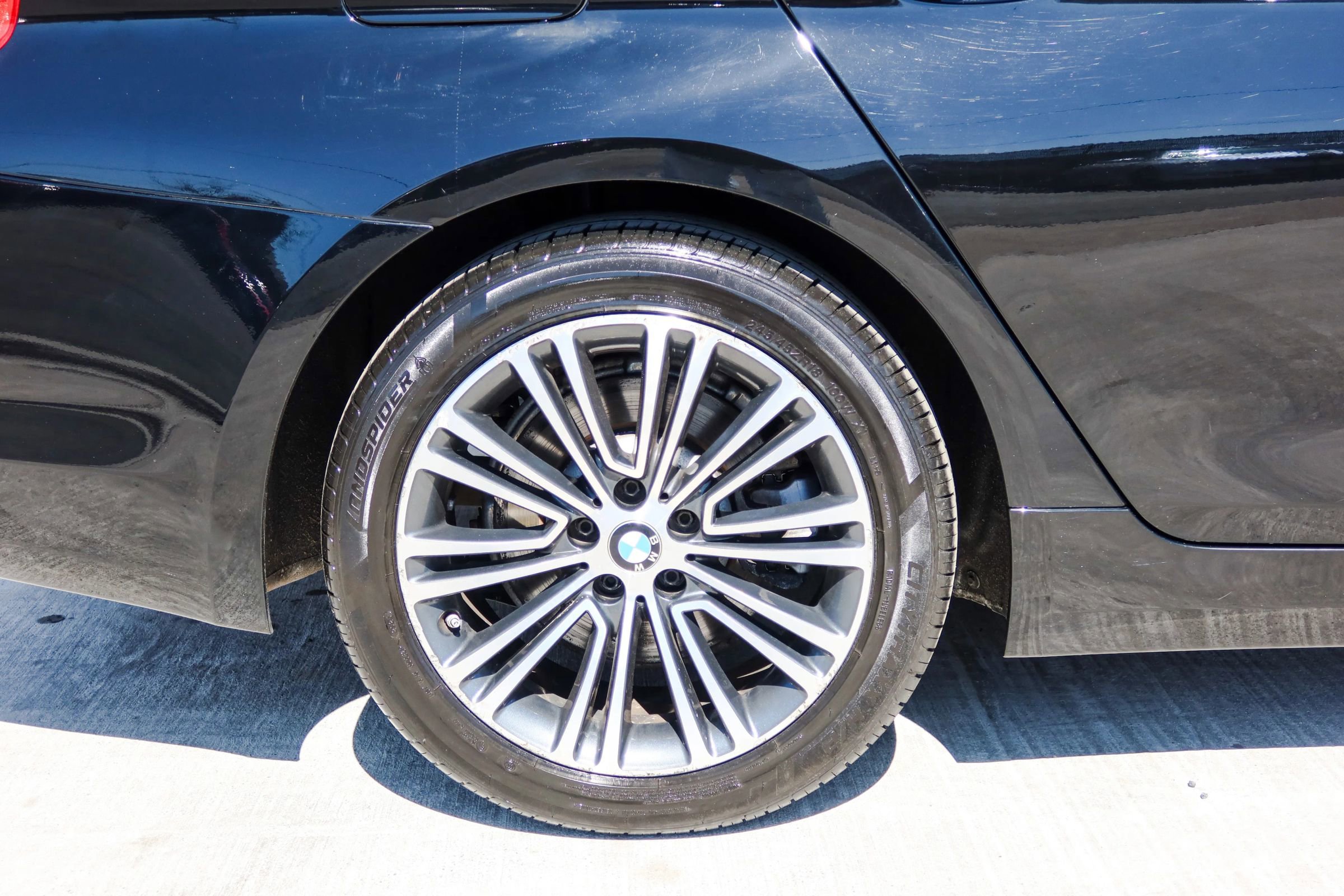 Used 2018 BMW 530i xDrive AWD/4WD image 26