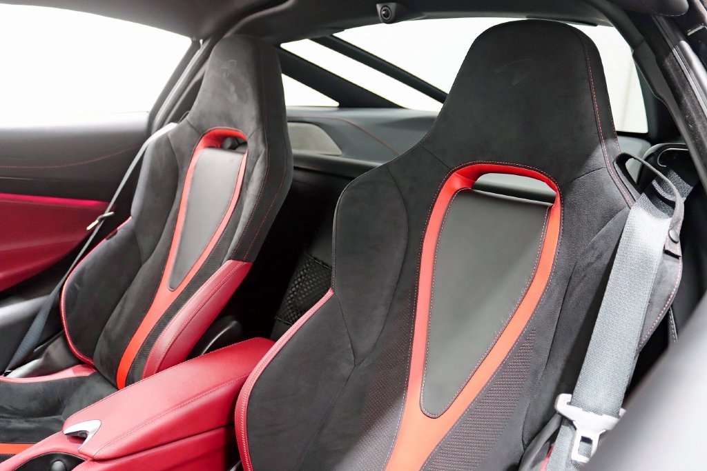 Used 2018 McLaren 720S Performance RWD image 40