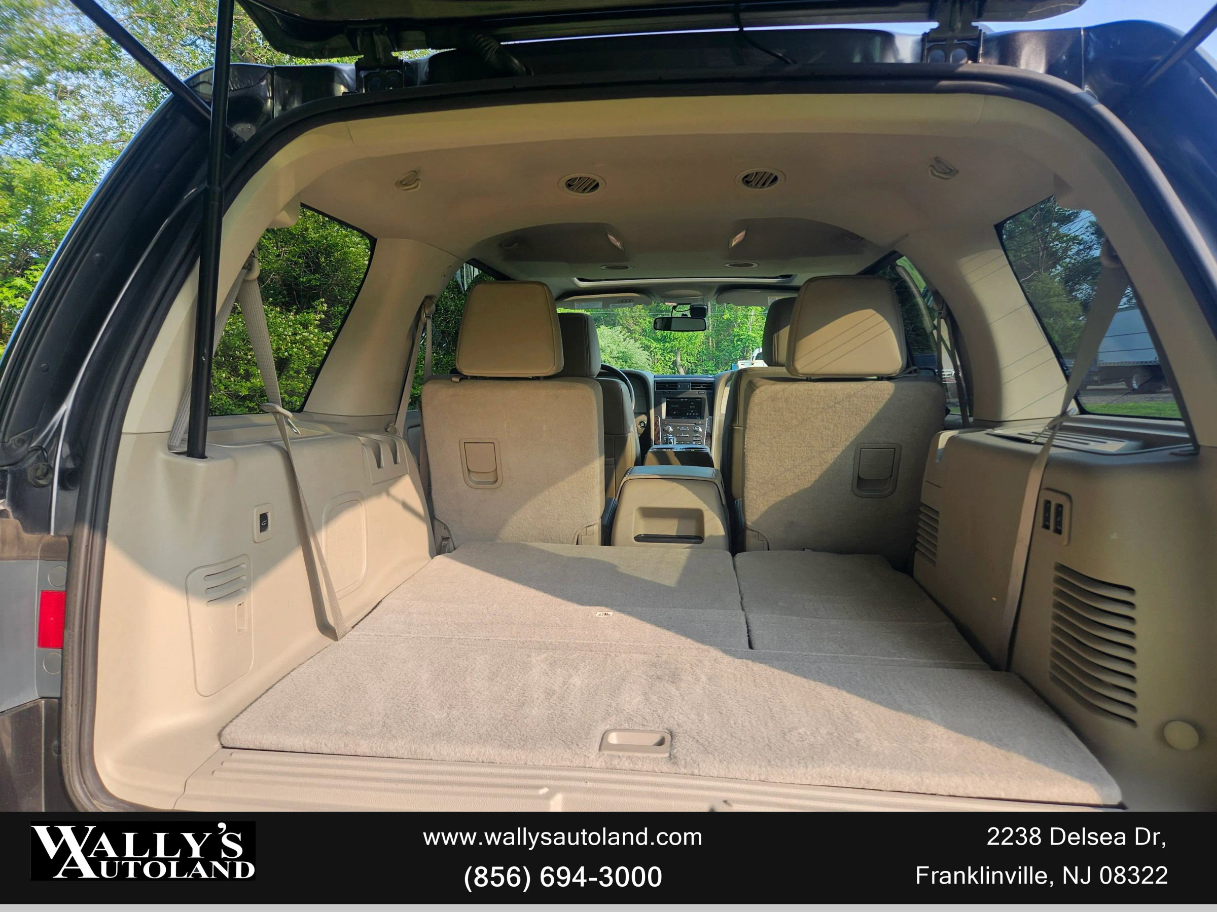 Used 2015 Lincoln Navigator 4WD image 34