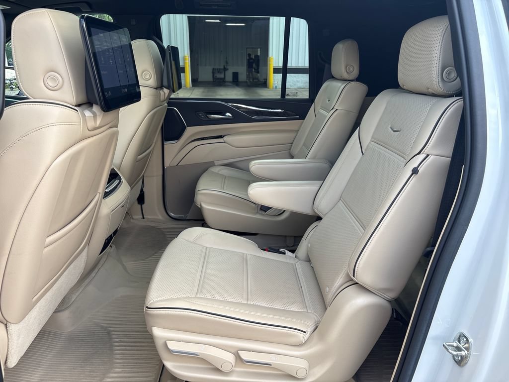 Certified 2021 Cadillac Escalade ESV Premium Luxury AWD/4WD image 47