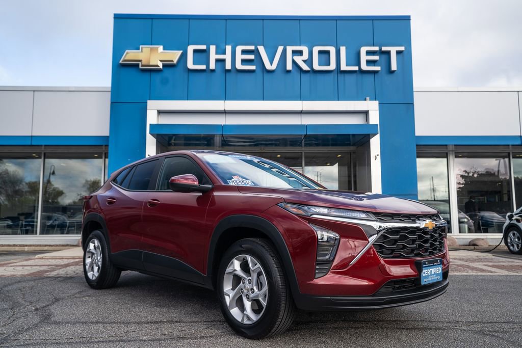 Used 2025 Chevrolet Trax LS w/ LS Convenience Package