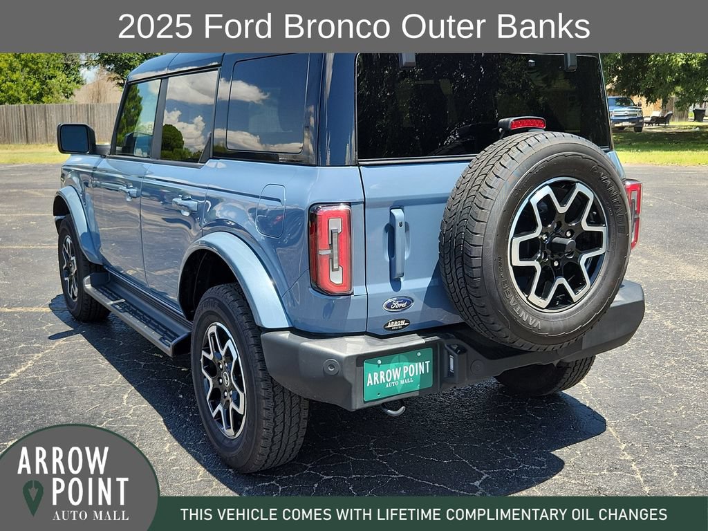 Used 2025 Ford Bronco Outer Banks AWD/4WD image 9