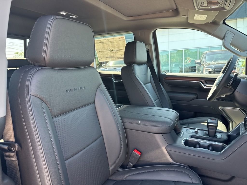 New 2025 GMC Sierra 1500 Denali w/ Denali Reserve Package image 24