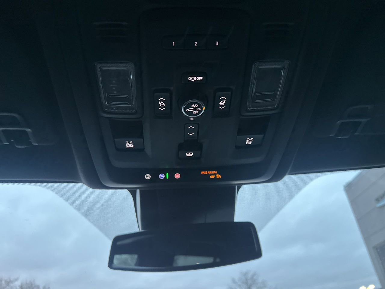 Used 2024 Chevrolet Tahoe Z71 image 25