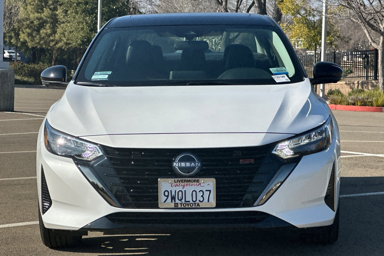 Used 2025 Nissan Sentra SR w/ SR Premium Package image 9