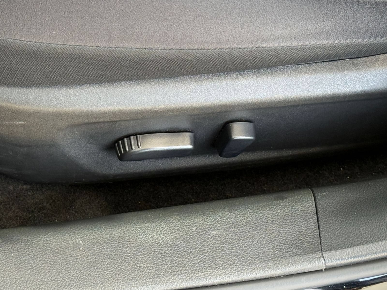 Used 2025 Nissan Altima 2.5 SV FWD image 18