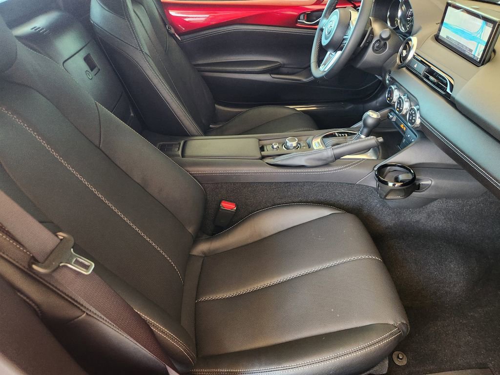 Used 2025 MAZDA MX-5 Miata RF Grand Touring RWD image 14