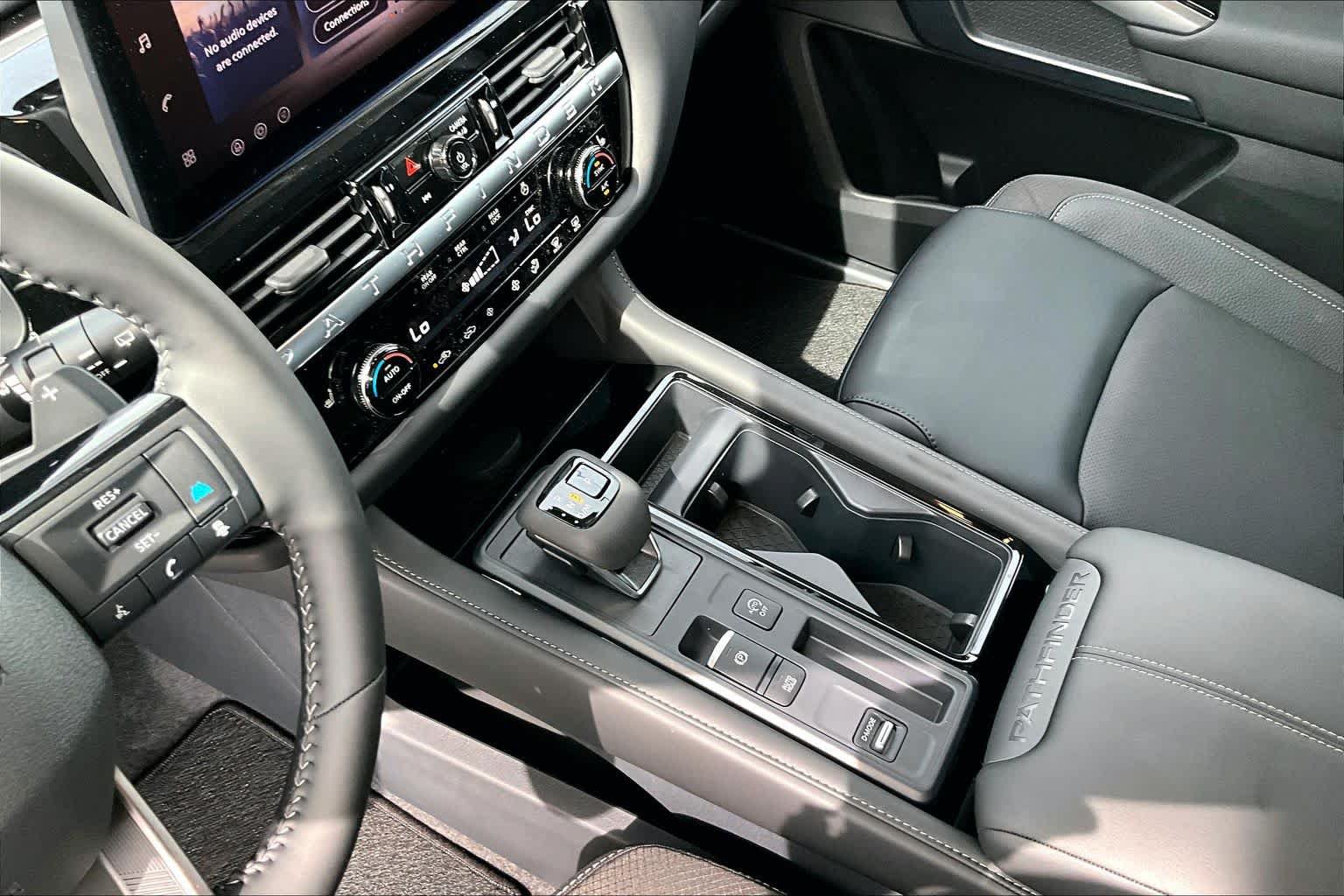 New 2026 Nissan Pathfinder SL FWD image 7