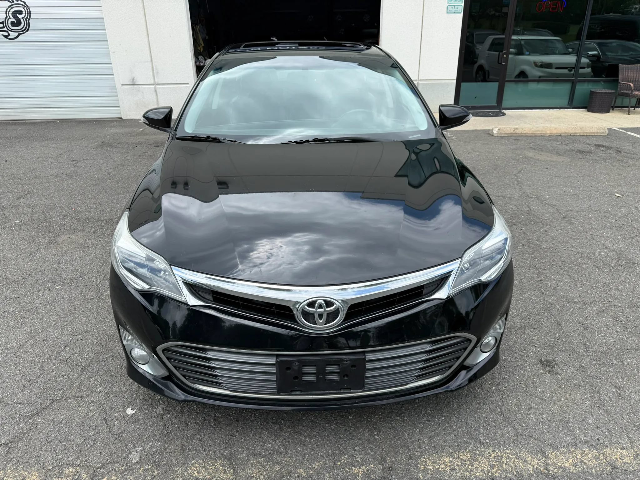 Used 2013 Toyota Avalon XLE Touring FWD image 7