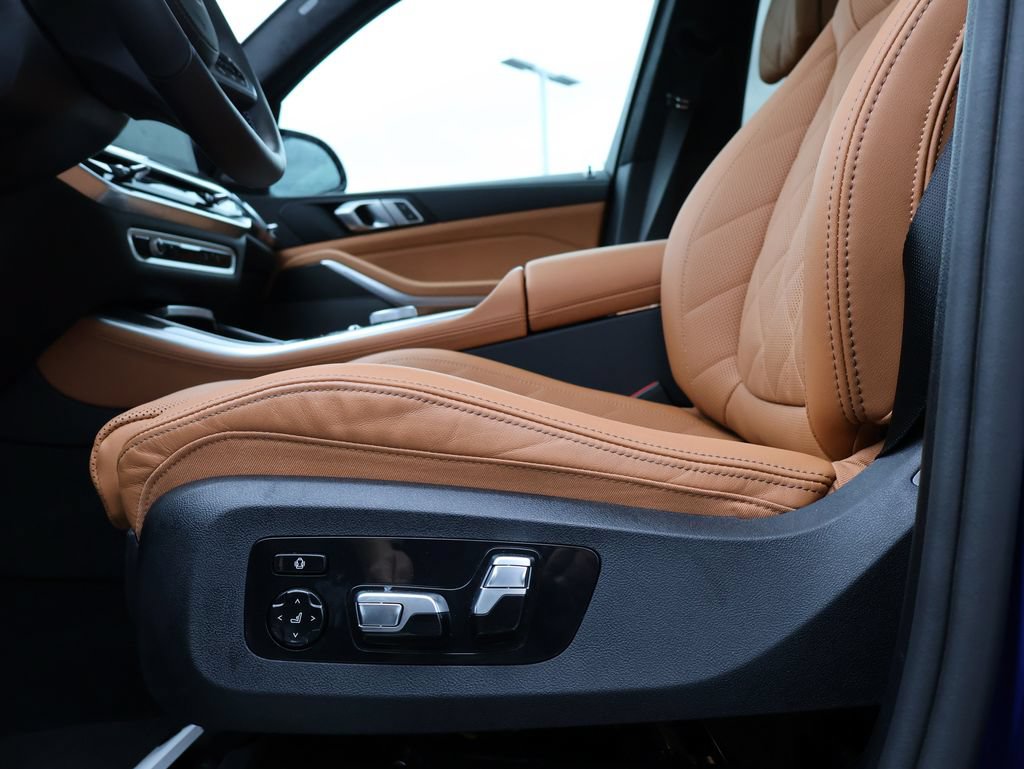 Certified 2026 BMW X5 M60i AWD/4WD image 41