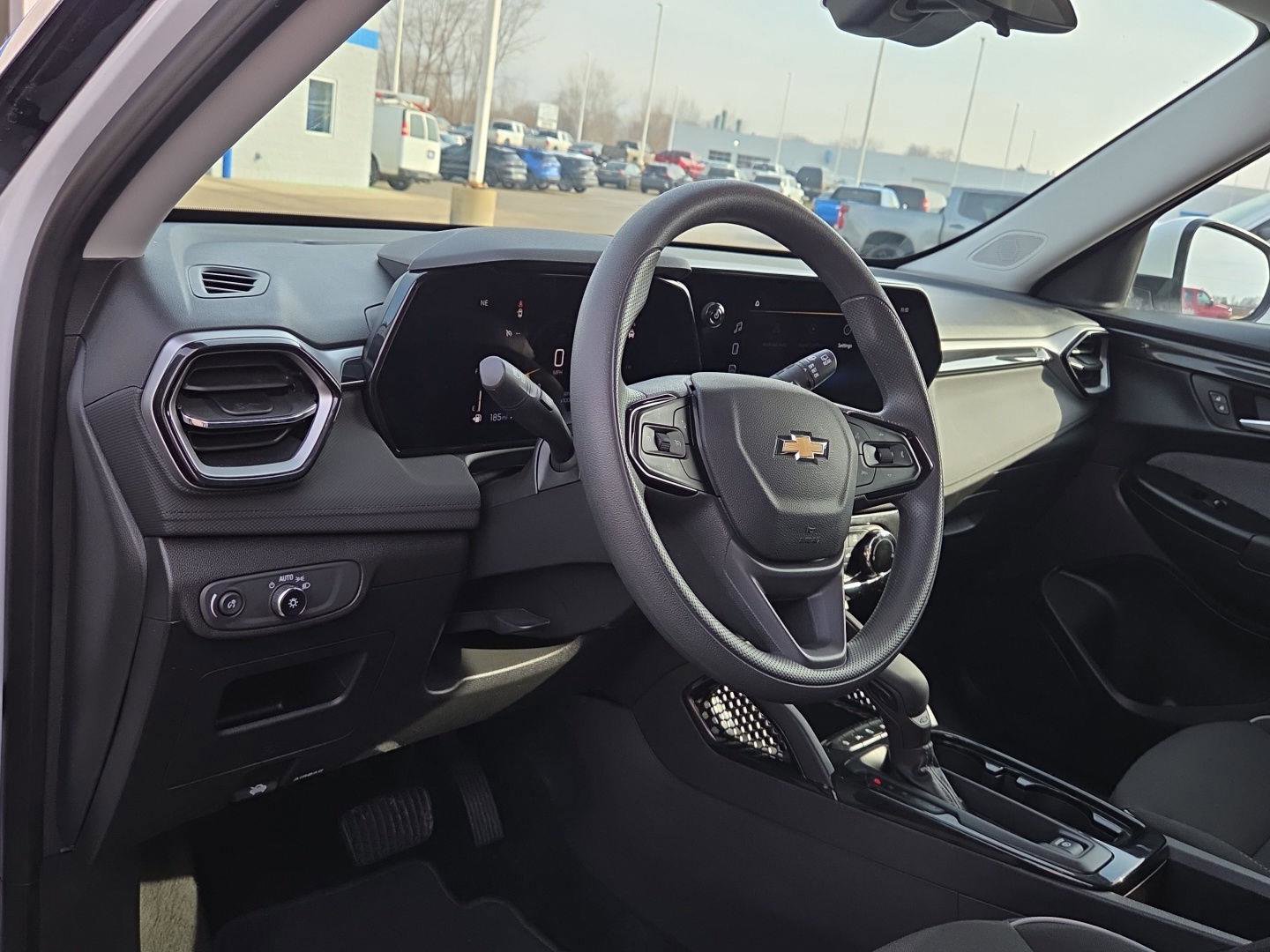 Used 2025 Chevrolet TrailBlazer LT image 19