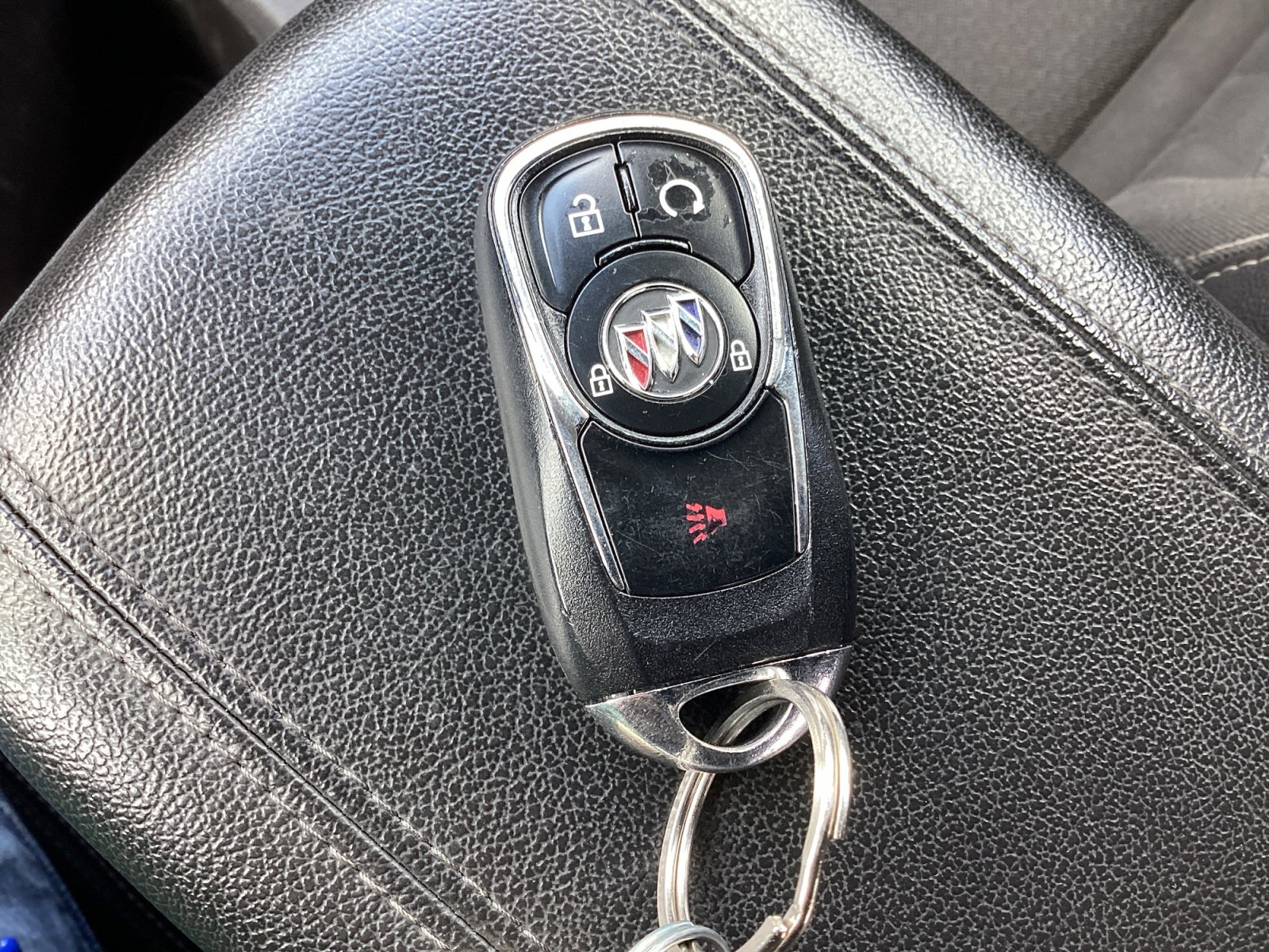 Used 2021 Buick Encore GX Preferred w/ Sport Touring Package FWD image 32