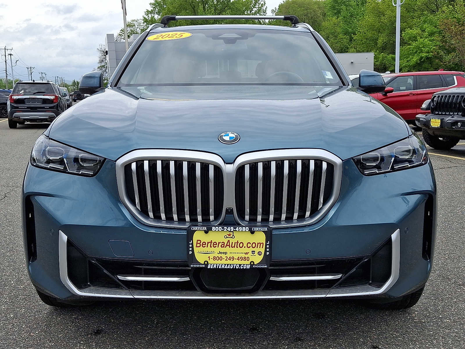 Used 2025 BMW X5 xDrive40i w/ Premium Package AWD/4WD image 2