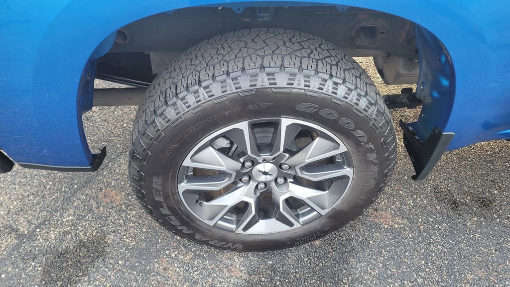 Used 2023 Chevrolet Silverado 1500 RST w/ Convenience Package II image 13