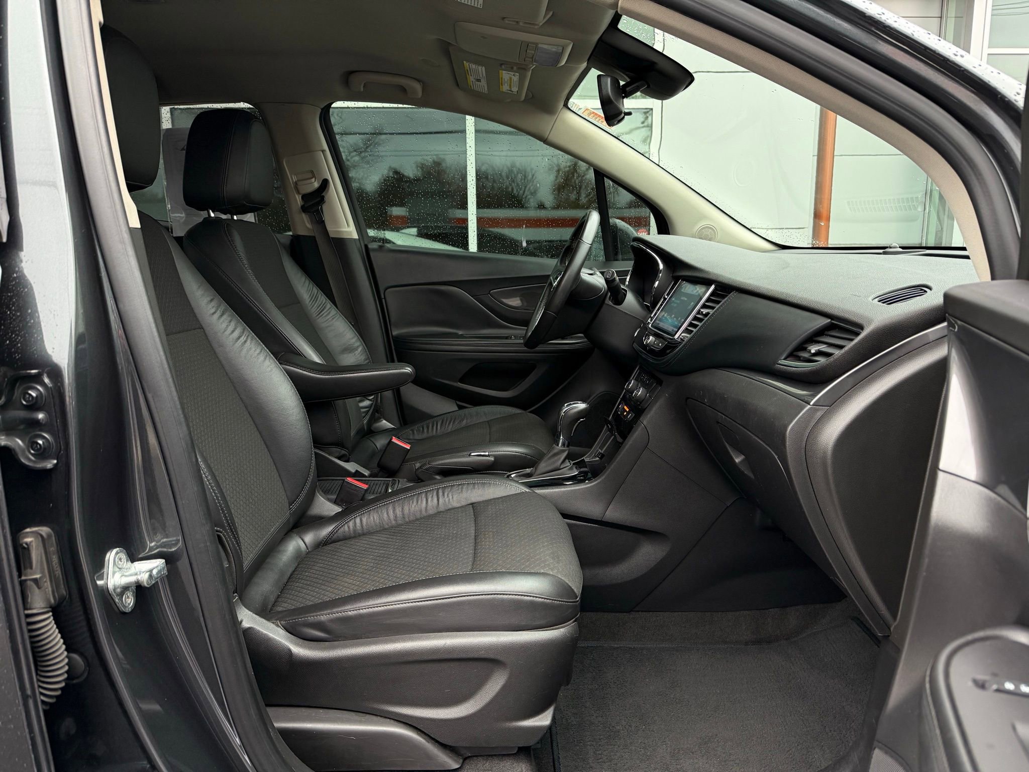 Used 2017 Buick Encore Preferred image 21