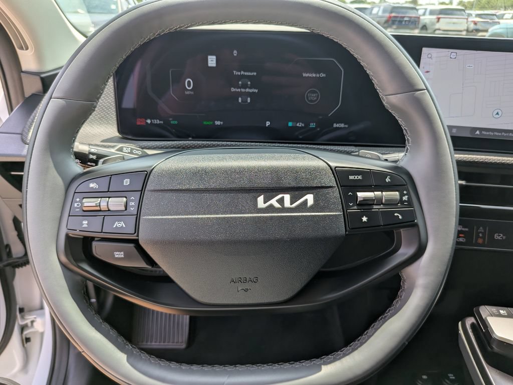 Certified 2025 Kia EV6 Wind RWD image 31