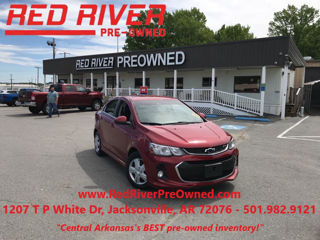 Used 2020 Chevrolet Sonic LT w/ Convenience Package FWD image 1