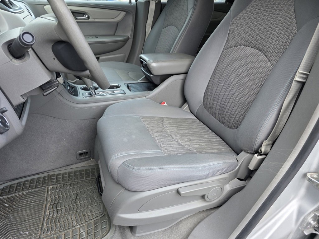 Used 2016 Chevrolet Traverse LS image 18