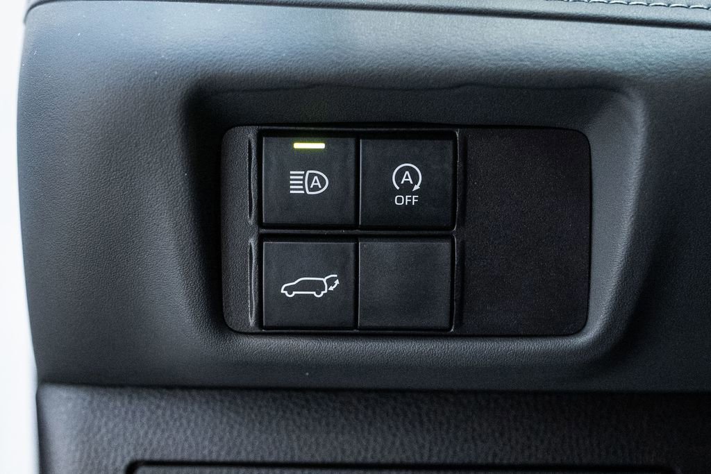 Used 2024 Toyota Highlander LE image 17