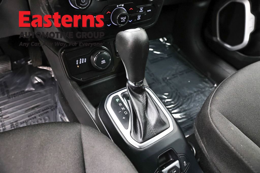 Used 2021 Jeep Renegade Sport image 12