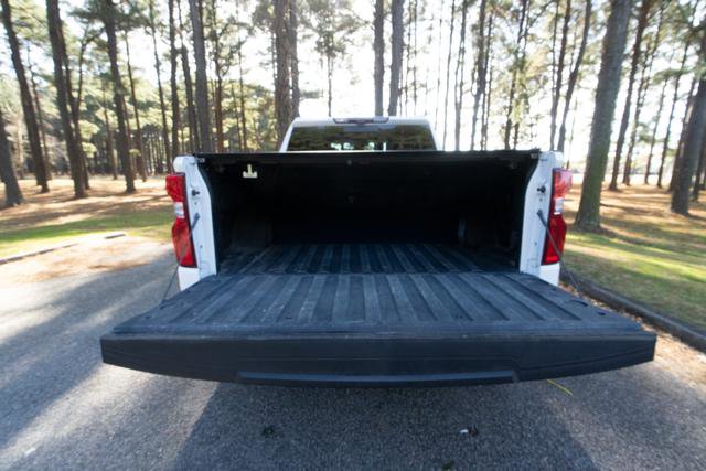 Used 2022 Chevrolet Silverado 1500 ZR2 w/ Technology Package image 11