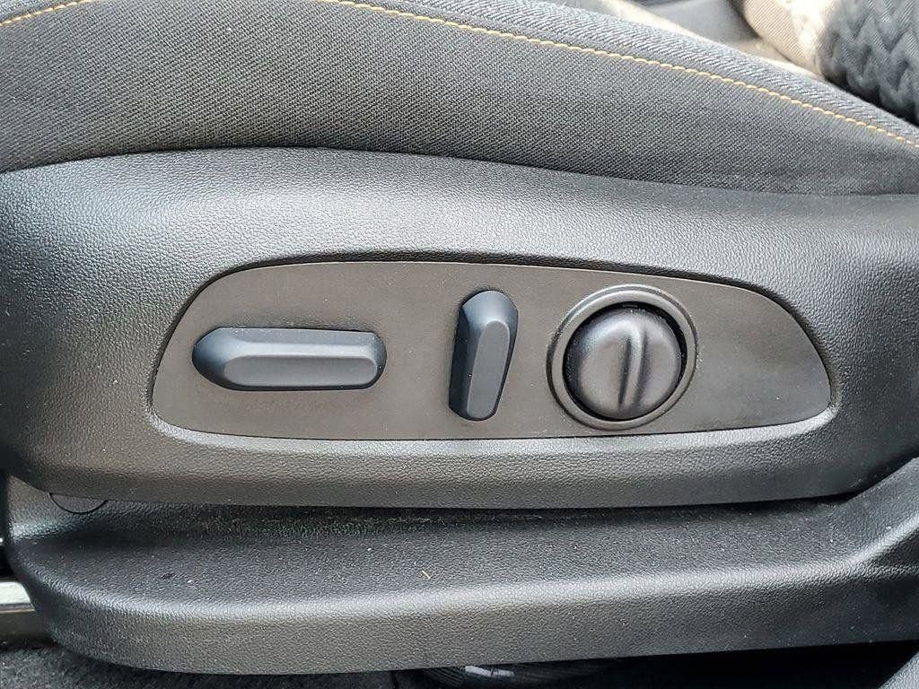 Used 2024 Chevrolet Equinox LT FWD image 6