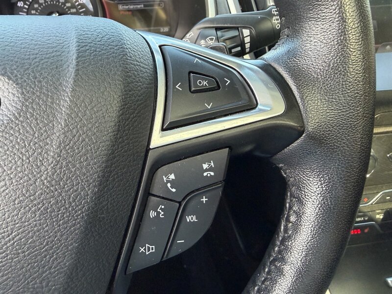 Used 2015 Ford Edge SEL w/ Equipment Group 201A AWD/4WD image 21