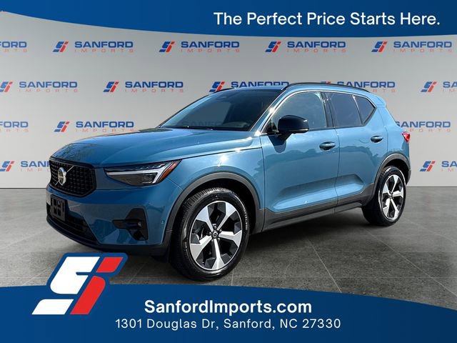 Used 2023 Volvo XC40 B5 Ultimate w/ Climate Package AWD/4WD image 1