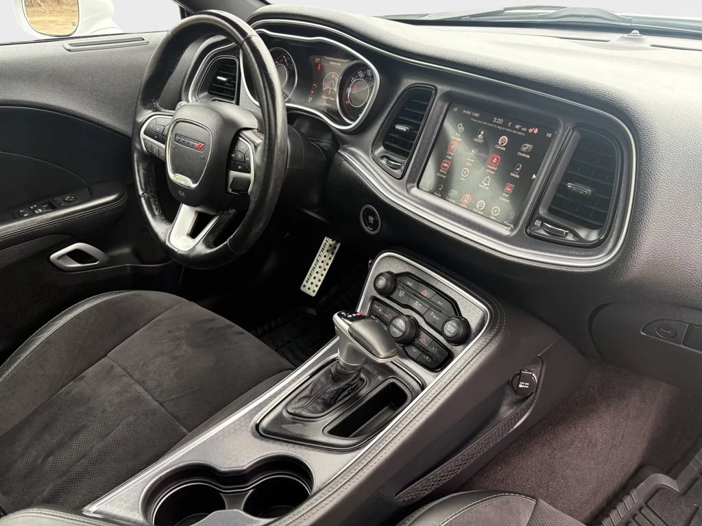 Used 2016 Dodge Challenger R/T Plus RWD image 19