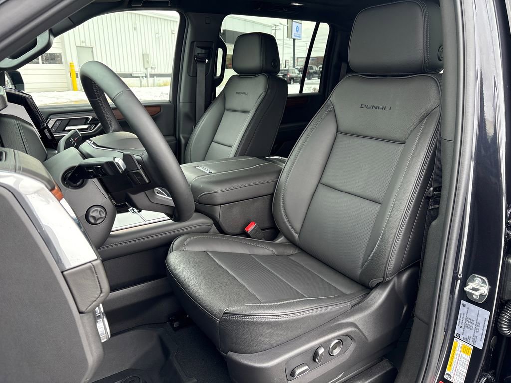 New 2026 GMC Yukon XL Denali w/ Sun & Power Step Package image 19