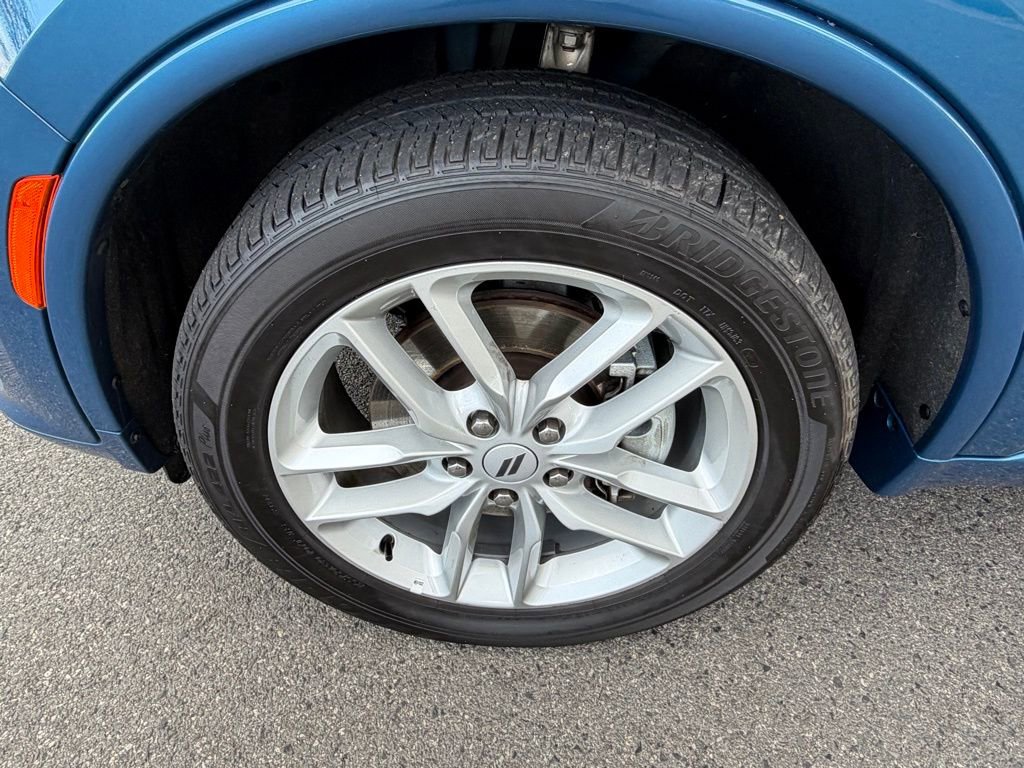 Certified 2025 Dodge Durango GT image 12