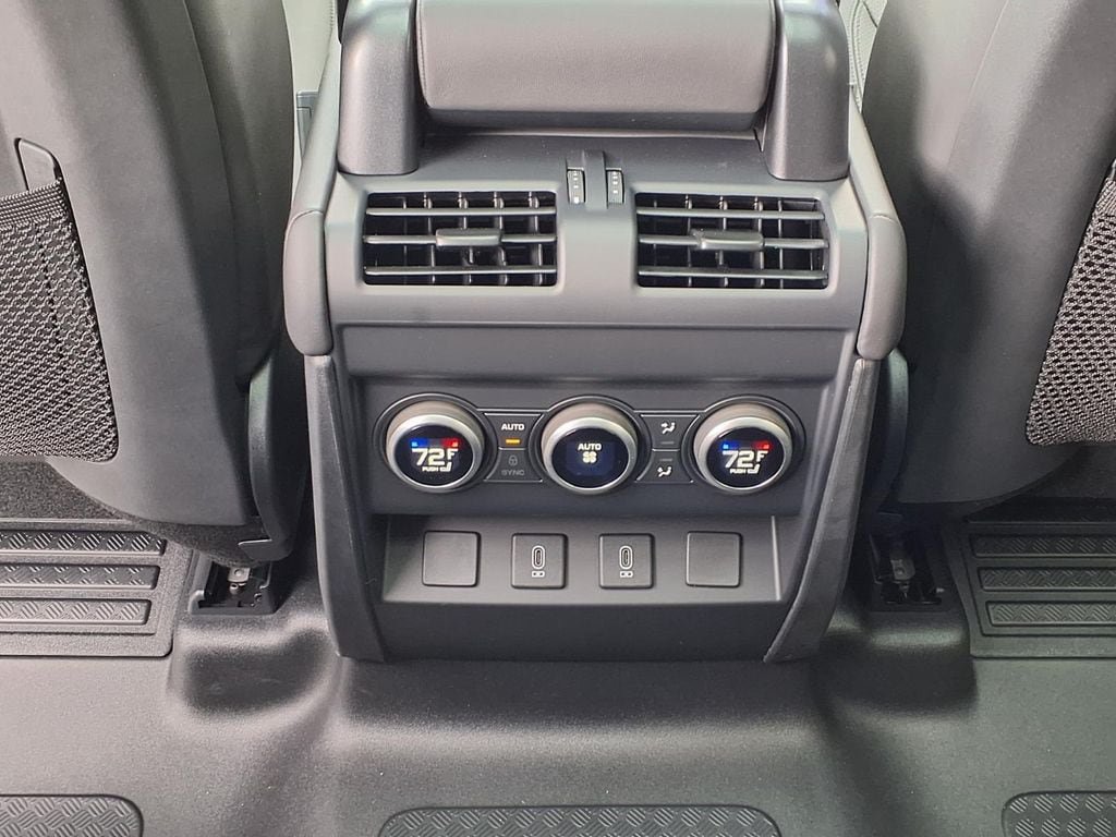 New 2026 Land Rover Defender 110 X-Dynamic SE AWD/4WD image 25
