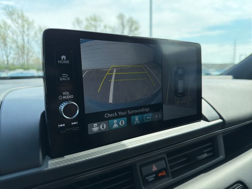 Used 2023 Honda Pilot TrailSport image 31