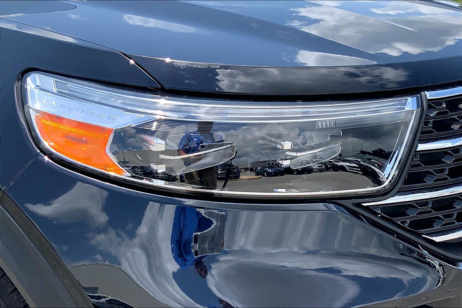 Certified 2024 Ford Explorer XLT RWD image 28