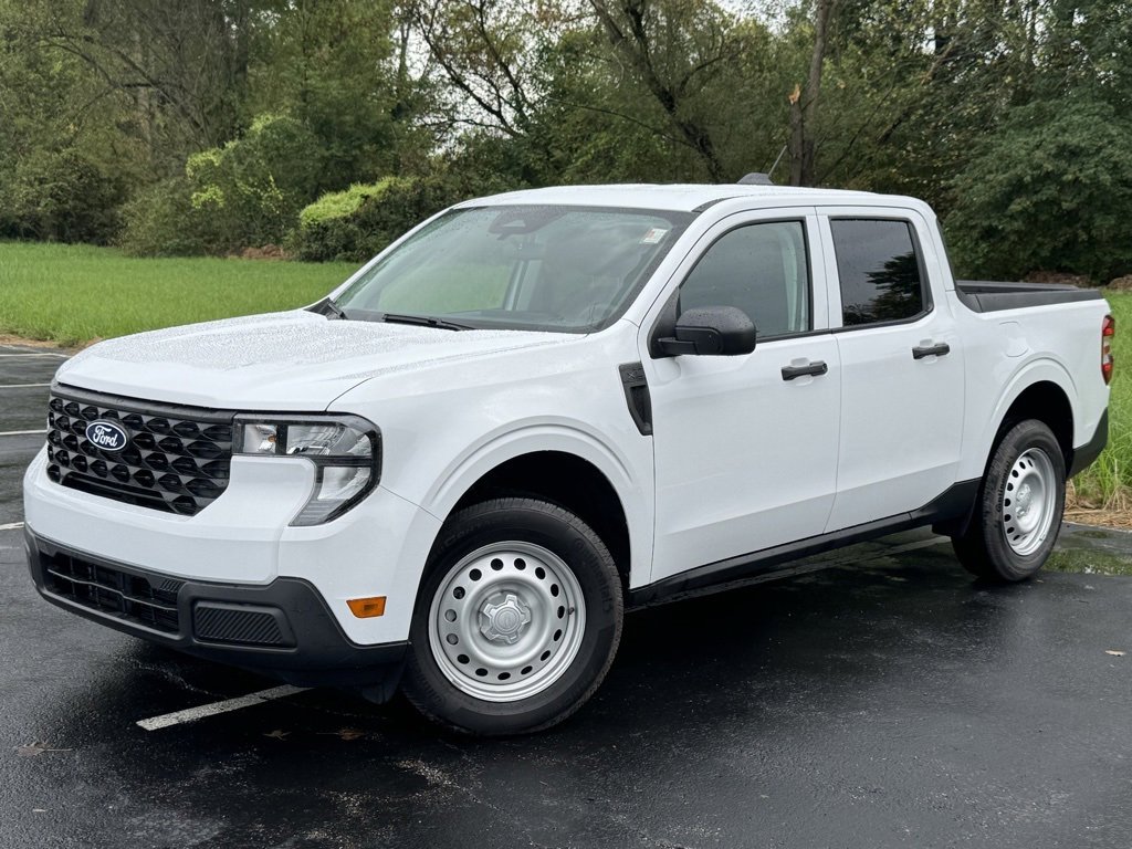 New 2025 Ford Maverick XL image 2