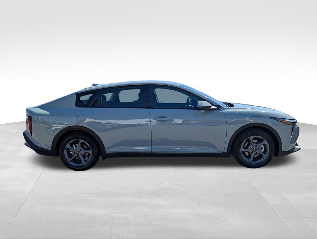 Certified 2025 Kia K4 LXS image 7