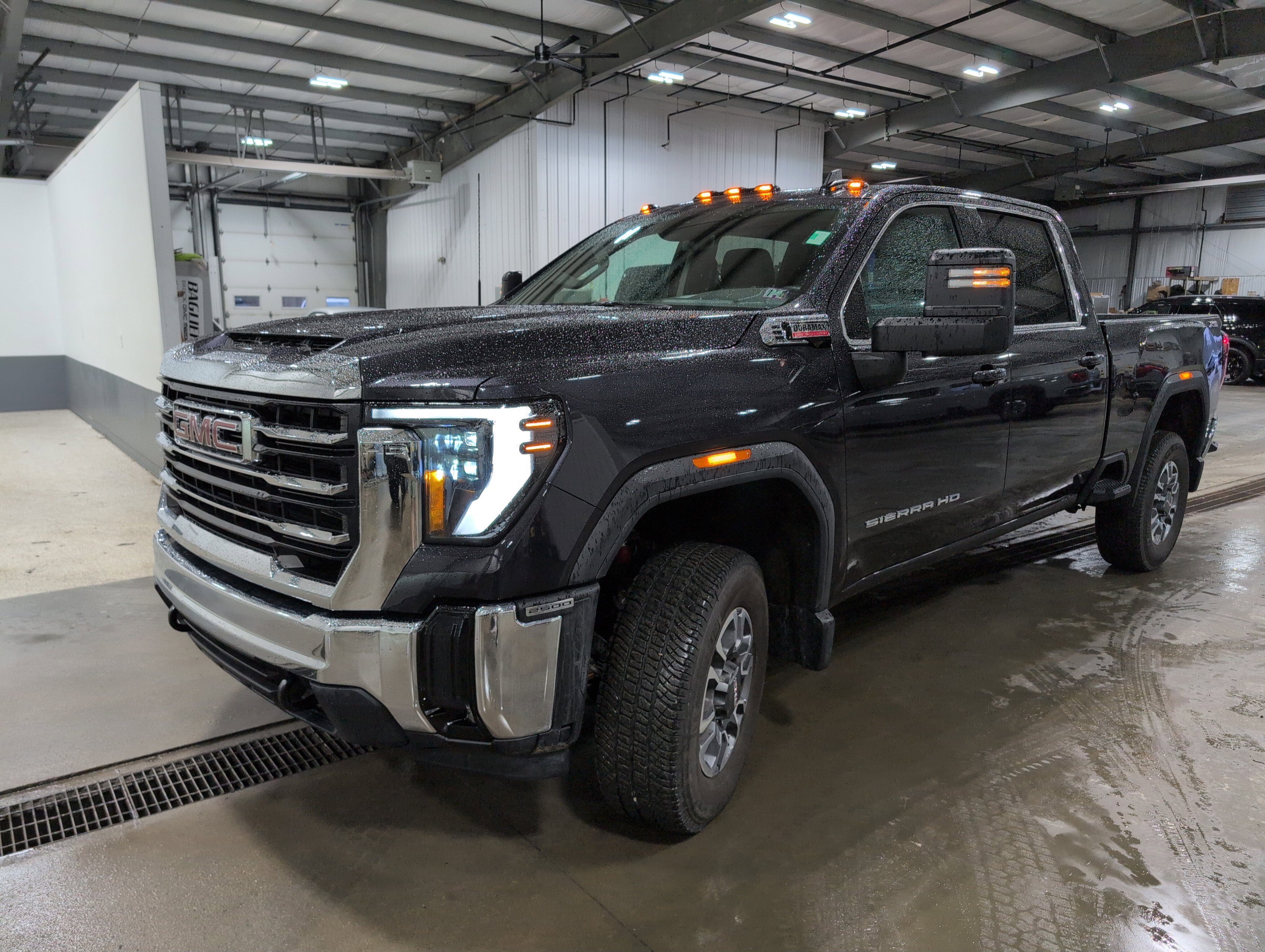 Used 2025 GMC Sierra 2500 SLE image 6