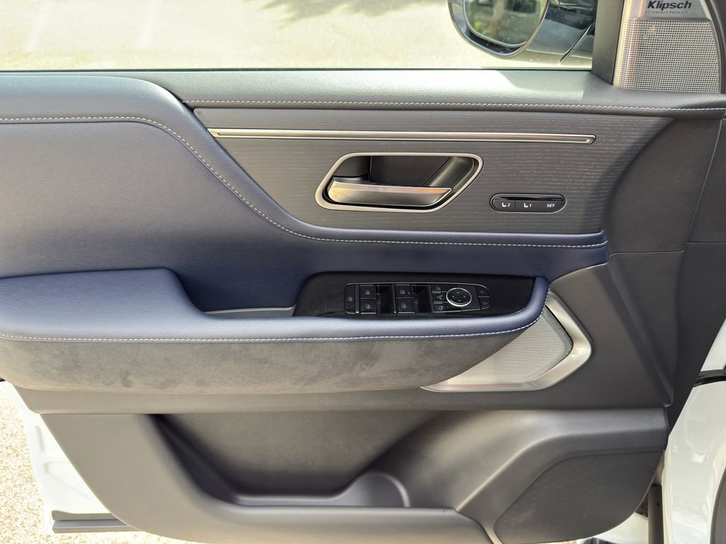 New 2026 INFINITI QX80 4WD w/ Sport Exterior Package image 18