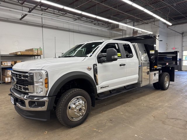 New 2025 Ford F550 4x4 SuperCab Super Duty image 2