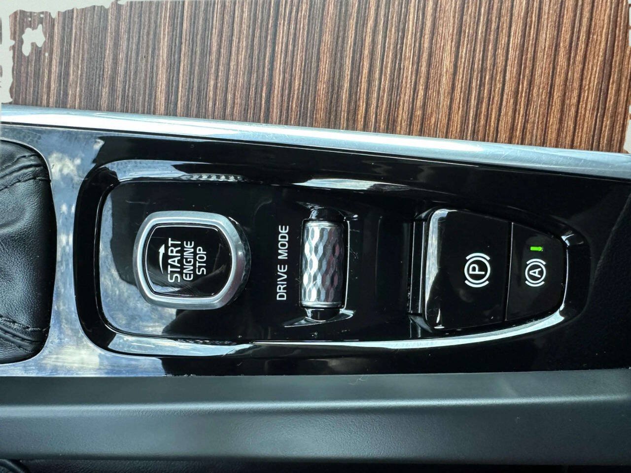 Used 2019 Volvo S60 T6 Momentum w/ Multimedia Package AWD/4WD image 35